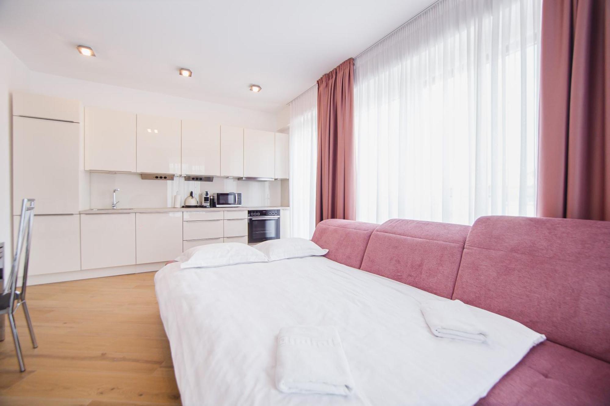 Pink Sahara Near City Center Oradea Zewnętrze zdjęcie